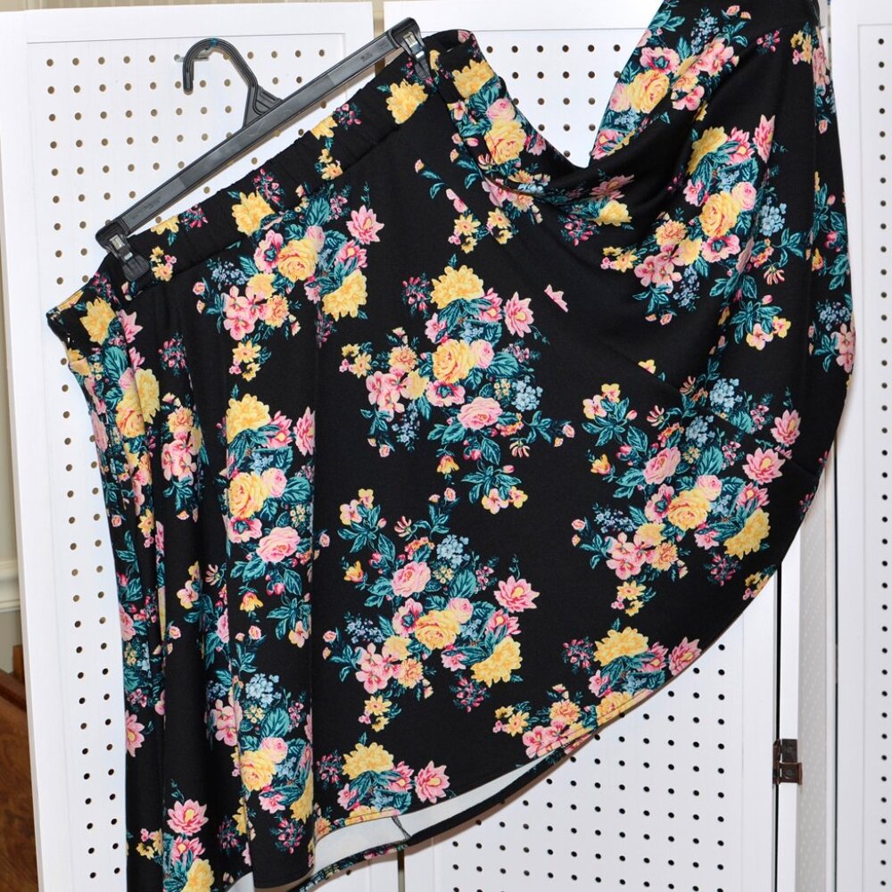 Plus Size 2X Ashley Nell Tipton Vintage Style Floral On Black Midi Skirt - Picture 10 of 12